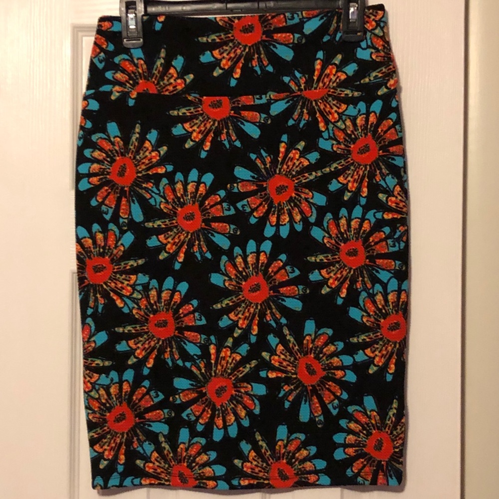 LuLaRoe Small Cassie Skirt